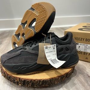 Yeezy Boost 700